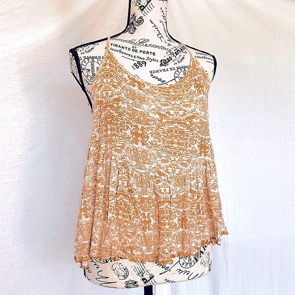 Urban Outfitters Peplum Top - Picture 2 of 3